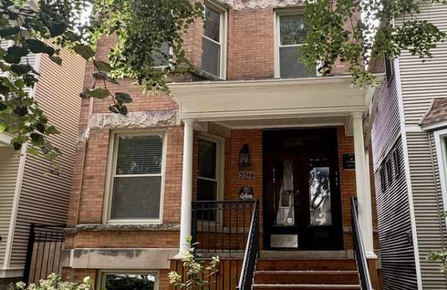 3746 N Hermitage Avenue photos photos
