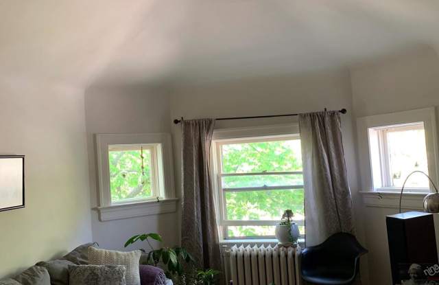 5713 ROLAND AVENUE, UNIT 3N Gallery 3