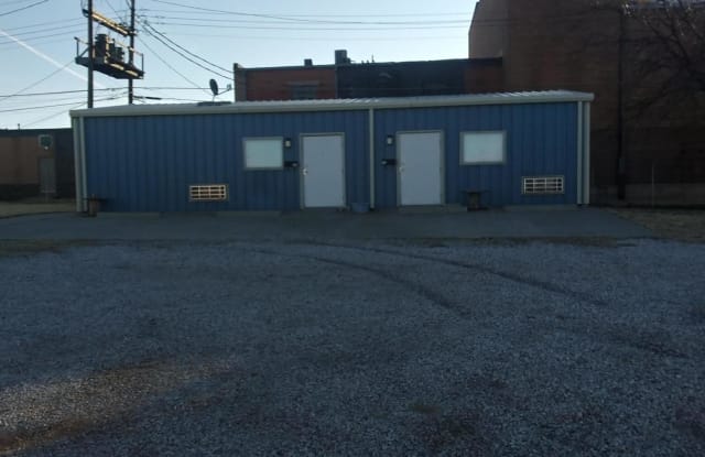 702-704 Deahl St - 702 Deahl St, Borger, TX 79007