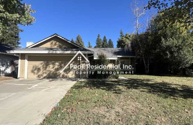 Spacious South Natomas 2bd/2ba House with Bonus Room photos photos