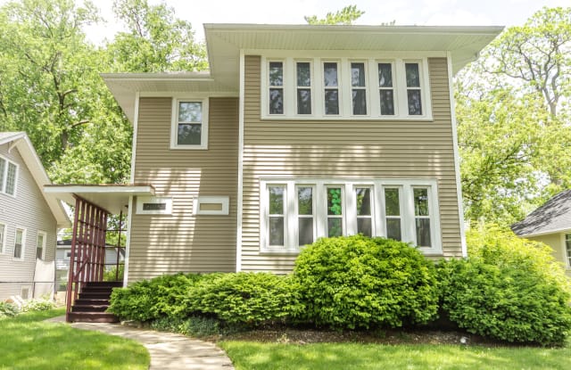 100 Belleplaine Avenue - 100 Belleplaine Avenue, Park Ridge, IL 60068