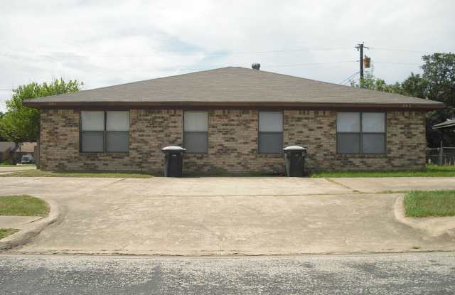 Cozy 2/2 Duplex Available for Prelease! - 701 San Benito Drive, College Station, TX 77845
