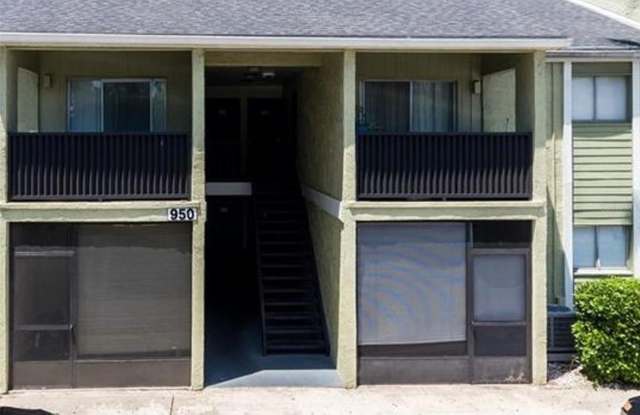 950 LAKE DESTINY ROAD - 950 Lake Destiny Road, Altamonte Springs, FL 32714