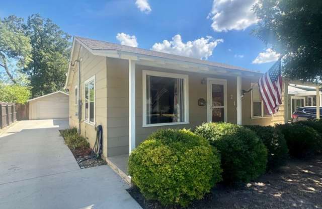 NOW AVAILABLE - 4 Bedroom + 3 Bathroom Home in Central San Angelo!! photos photos