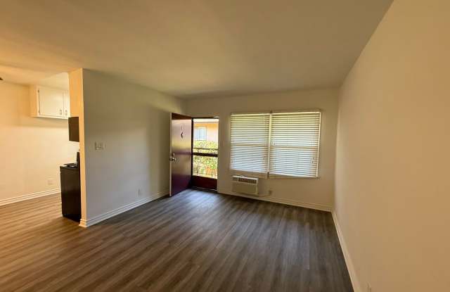 2956-3022 S. Robertson Blvd. photos photos
