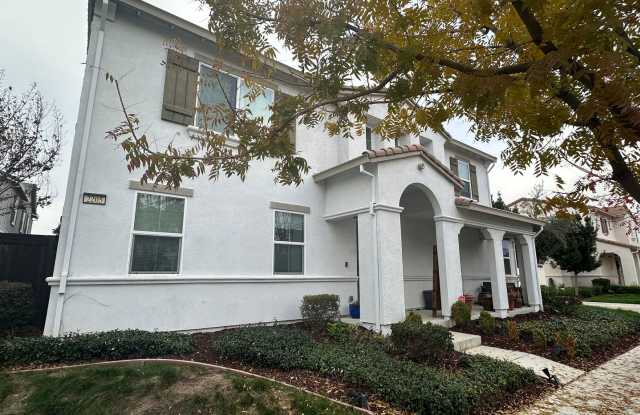 Beautifully Upgraded Home with Downstairs Bedroom  Open Floor Plan photos photos