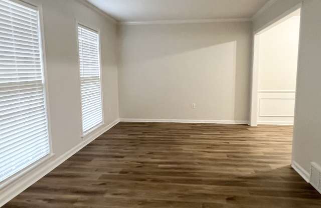 6123 Blue Springs Avenue Gallery 4