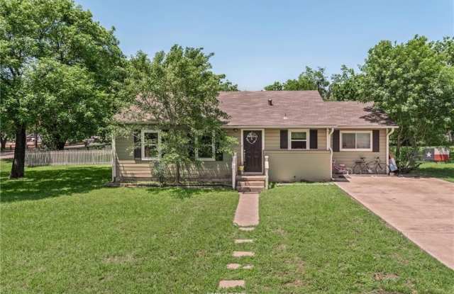 501 Gilchrist Avenue photos photos