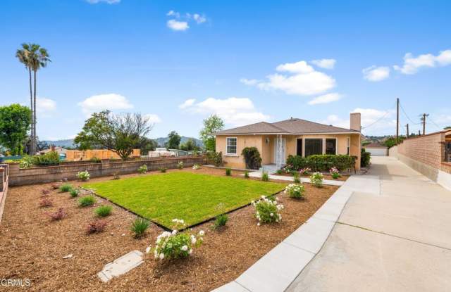 3101 N Olive Avenue photos photos