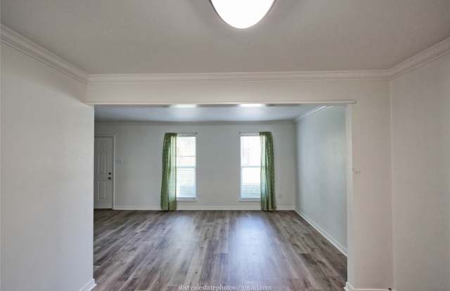 10017 Saratoga Drive Gallery 4