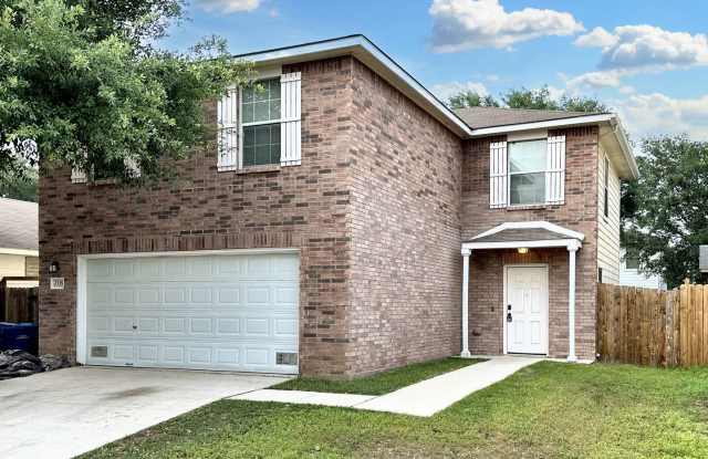 Spacious San Antonio Home with Comfortable Living Areas & Great Location photos photos