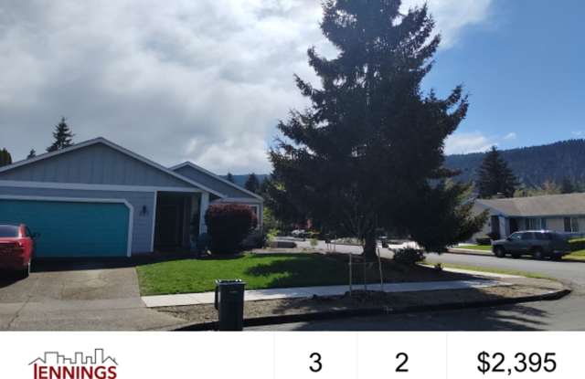 Beautiful Home With A Fenced Backyard photos photos