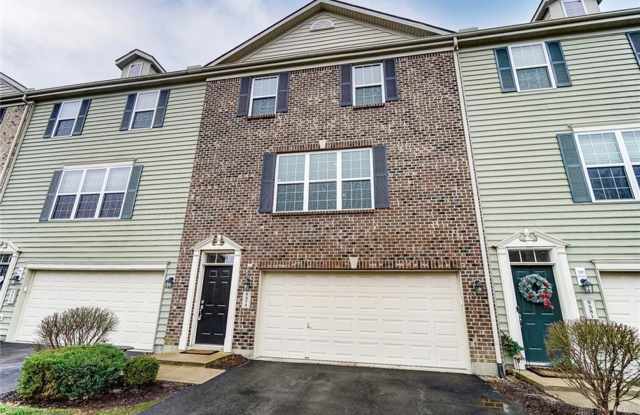 AVAILABLE NOW! Luxurious and Modern 3-4 Bedroom / 3.5 Bath Townhome in the Twin Lakes Community! photos photos