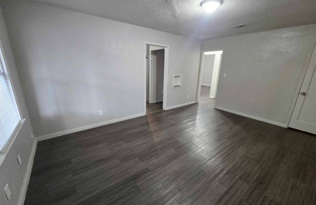 Comfortable Midwest City Home with Modern Touches Gallery 3
