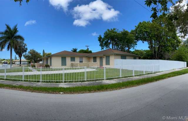 18805 SW 100th Ave Gallery 3