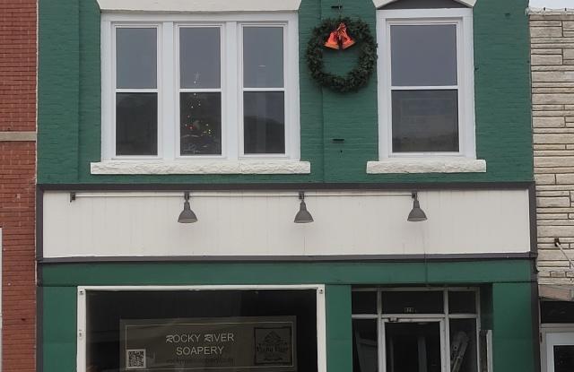 627 Topeka Avenue - 627 Topeka Avenue, Lyndon, KS 66451