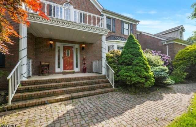 301 Berkley Ave photos photos