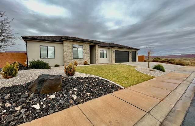 Lovely Four-Bedroom in Ivins with 3-Car Garage and Small RV parking Has Lots of Upgrades photos photos