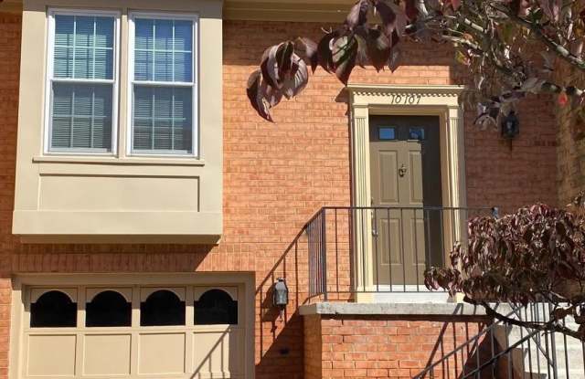 10107 LANGHORNE COURT - 10107 Langhorne Court, Potomac, MD 20817