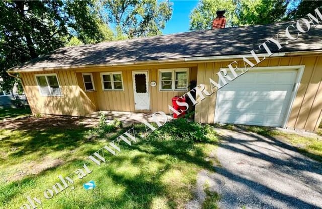 4427 South Cottage Avenue - 4427 South Cottage Avenue, Independence, MO 64055
