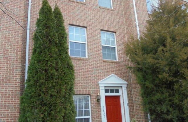 3857 EISENHOWER AVE - 3857 Eisenhower Avenue, Alexandria, VA 22304
