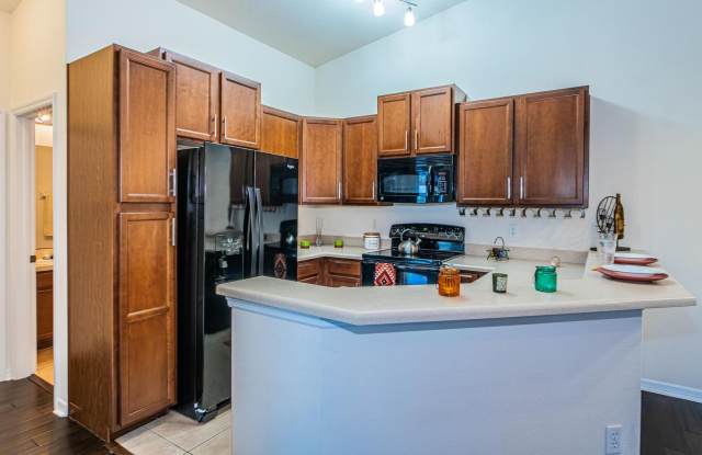 2 Bedroom and 2 bathroom 1 car Garage Gallery 3