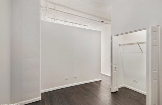 950 Monroe Gallery 4