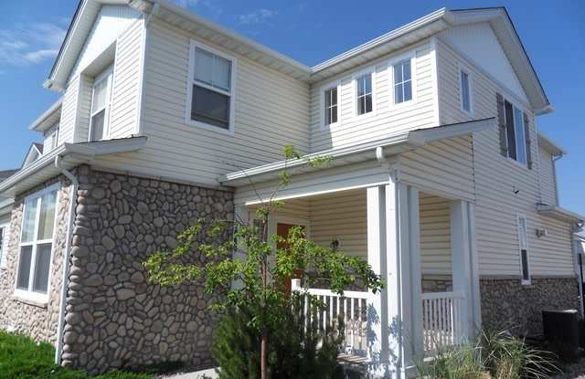 Beautiful Townhouse in Stetson Hills! Gallery 1