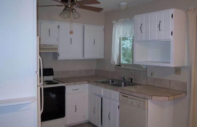 3945 Hoyt Court Gallery 3