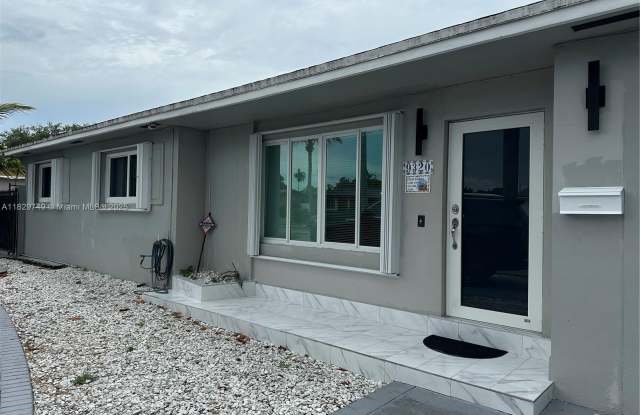 9320 SW 46th Ter photos photos