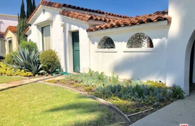 352 S PALM DR Gallery 3
