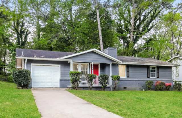 220 Creekwood Lane Gallery 2