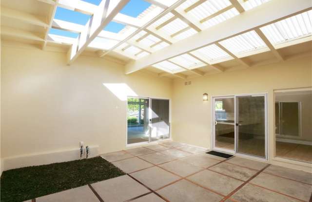4755 Lone Valley Drive Gallery 3