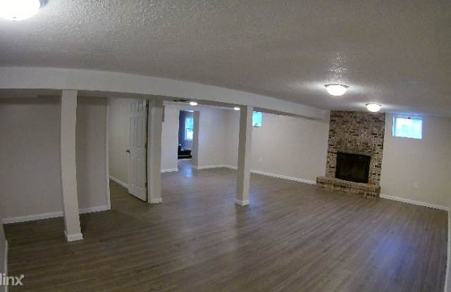 712 S 21st Street - 712 21st Street, Leavenworth, KS 66048