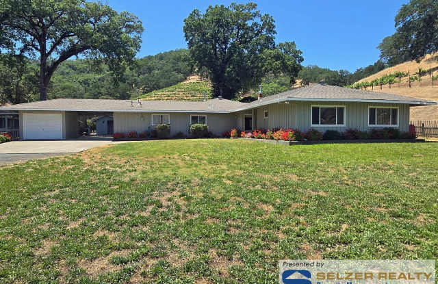 Spacious 4 bd. gated country estate w/ pool! photos photos