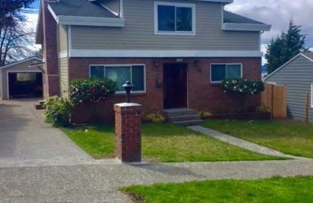 4137 SW Elmgrove St - 4137 Southwest Elmgrove Street, Seattle, WA 98136
