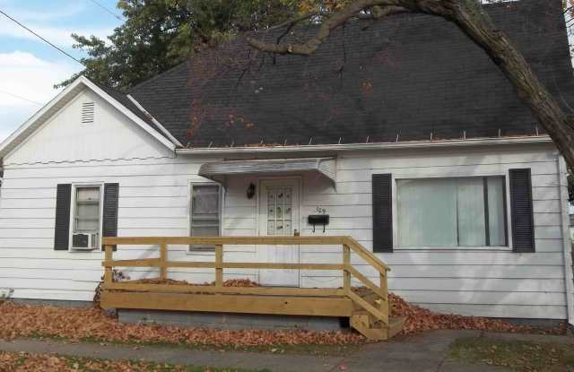 109 N Clay St - 109 North Clay Street, Macomb, IL 61455