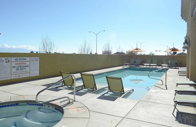 Via Vista Apartments Gallery 3
