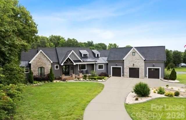 5200 Shoreview Drive photos photos