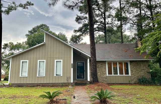 **SEPTEMBER RENT FREE!!** AVAILABLE NOW - 3 BEDROOM, 2 BATH HOME FOR RENT! photos photos