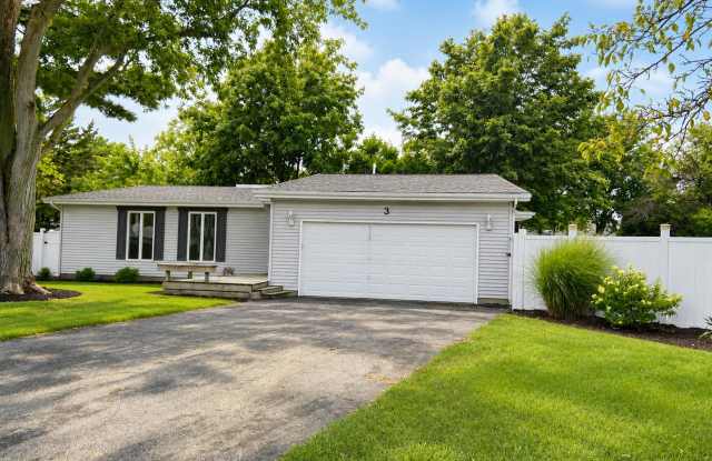 Beautiful, spacious 3 bedroom home in Savoy! photos photos Beautiful, spacious 3 bedroom home in Savoy! photos photos