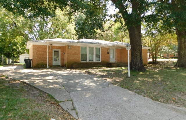 1716 Magnolia Dr. - 1716 Magnolia Dr, Tyler, TX 75701