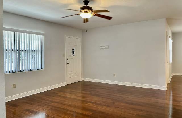 1730 Long St Gallery 2