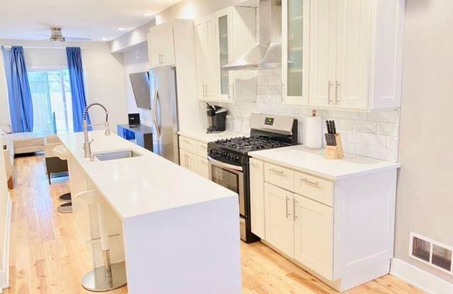 1114 CREASE STREET - 1114 Crease Street, Philadelphia, PA 19125