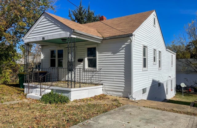 117 S. 11th Avenue - 117 South 11th Avenue, Hopewell, VA 23860