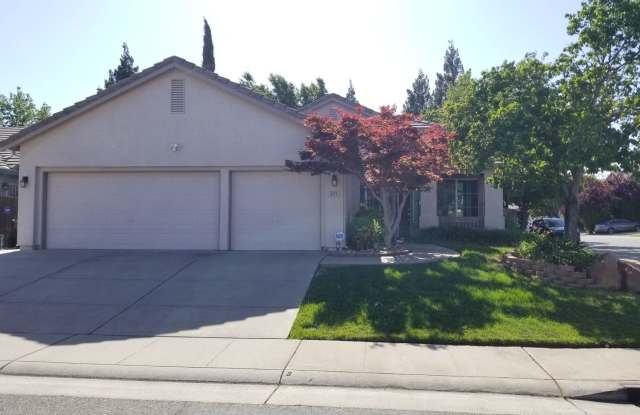 Elk Grove + Pool photos photos