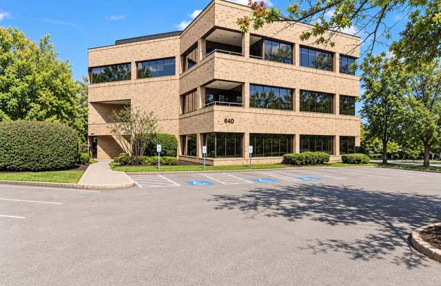 350 SENTRY Parkway Gallery 2
