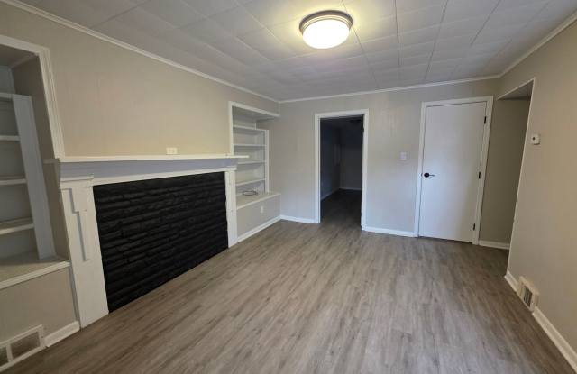 4 Bedroom, 2 Bathroom House in the South Side! photos photos