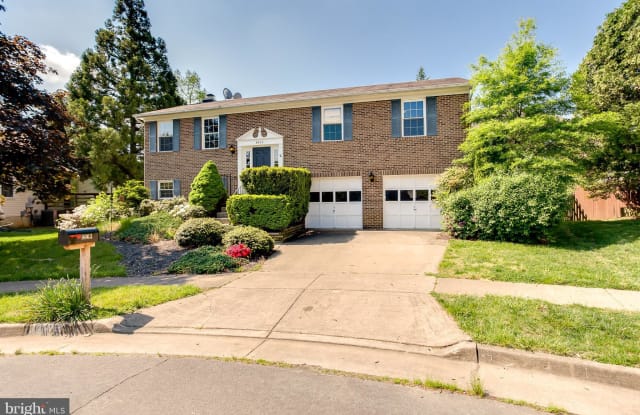 8003 MATT COURT - 8003 Matt Court, Dunn Loring, VA 22027