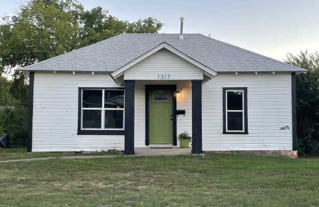 1317 East Broadway Street - 1317 East Broadway Street, Cushing, OK 74023 1317 East Broadway Street - 1317 East Broadway Street, Cushing, OK 74023